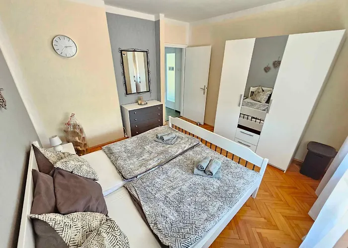 In 36495 Apartament *